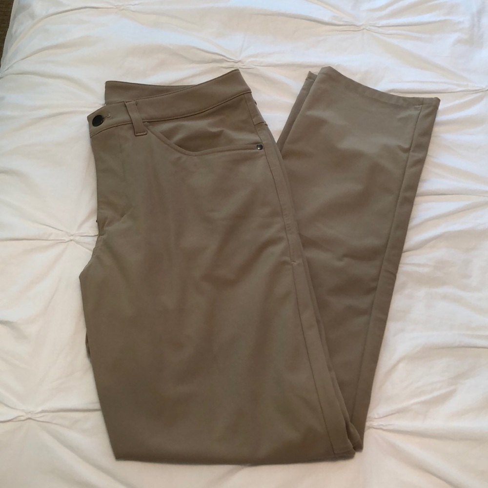Men’s lulu pants